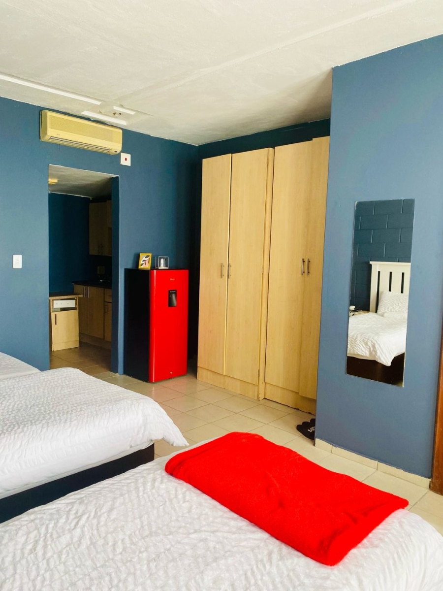 1 Bedroom Property for Sale in Brandwag Free State